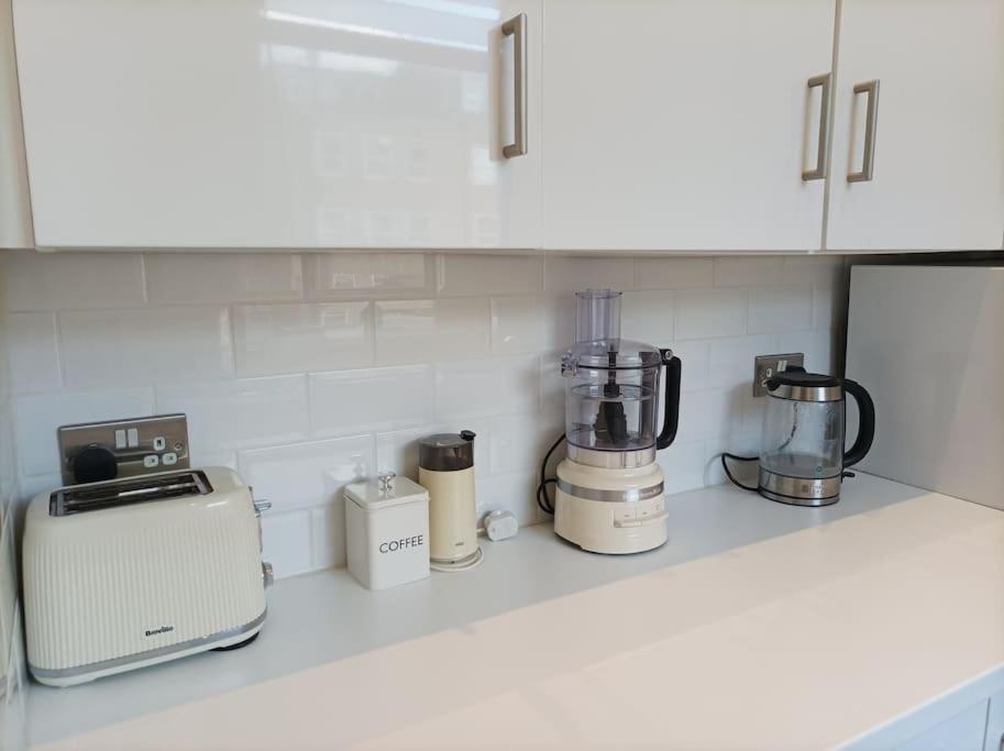 Modern And Cosy 2 Bedroom Flat In Notting Hill London Bagian luar foto